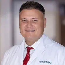 Doç. Dr. Mehmet Mustafa Altıntaş — Genel Cerrahi, Üsküdar, İstanbul. Portre fotoğrafı.