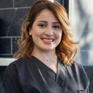 Dt. Kutgün Yakar — Diş Hekimi, Gaziantep. Portre fotoğrafı.