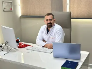 Op. Dr. Cihan Gökler profilinde yer alan galeri fotoğrafı.