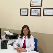 Prof. Dr. Emine Gazi — Kardiyoloji, Çanakkale. Portre fotoğrafı.