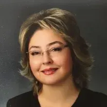 Doç. Dr. A. Nilhan Atsü — Dermatoloji, İstanbul. Portre fotoğrafı.