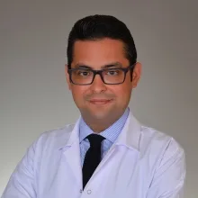 Prof. Dr. M.Uğur Mermerkaya — Ankara. Portre fotoğrafı.