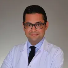 Prof. Dr. M.Uğur Mermerkaya — Ankara. Portre fotoğrafı.