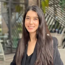 Uzm. Dr. Merve Akbay — Dermatoloji, Beylikdüzü, İstanbul. Portre fotoğrafı.