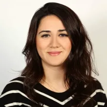 Psk. Gizem Berikan — Psikoloji, İzmir. Portre fotoğrafı.