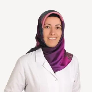 Uzm. Dr. Serap Genç Yüzüak — Çocuk Sağlığı Ve Hastalıkları, Gebze, Kocaeli. Portre fotoğrafı.