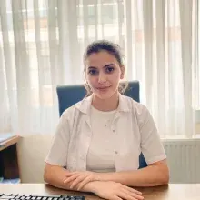 Fzt. Zeynep Bakan — Fizyoterapi Ve Rehabilitasyon, Van. Portre fotoğrafı.