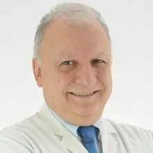 Prof. Dr. Nuri Özgirgin — Kulak Burun Boğaz, Ankara. Portre fotoğrafı.
