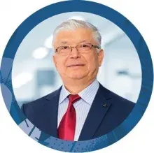 Prof. Dr. Remzi Sağlam — Üroloji, Ankara. Portre fotoğrafı.