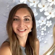 Kl. Psk. Cansu Çalısöven — Psikoloji, İzmir. Portre fotoğrafı.