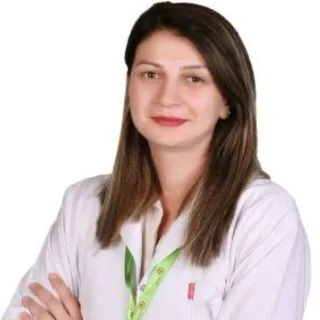 Op. Dr. Elif Mutlu Oğur — Kadın Hastalıkları Ve Doğum, Şahinbey, Gaziantep. Portre fotoğrafı.