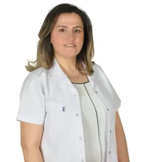 Op. Dr. Emine Suat profilinde yer alan galeri fotoğrafı.