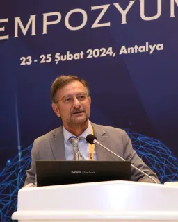 Prof. Dr. Altan Şahin profilinde yer alan galeri fotoğrafı.