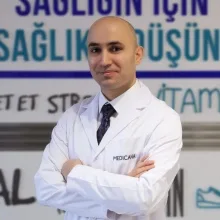 Dr. İsmail Alay — Kadın Hastalıkları Ve Doğum, Bahçelievler, İstanbul. Portre fotoğrafı.