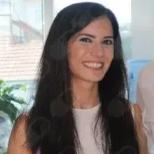 Dt. Tuğçe Ordueri Kılavuz — Diş Hekimi, Tekirdağ. Portre fotoğrafı.