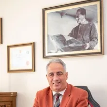 Prof. Dr. Tayfun Güngör — Kadın Hastalıkları Ve Doğum, Ankara. Portre fotoğrafı.