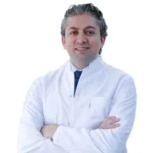Op. Dr. Tahir Tulga — Kulak Burun Boğaz, Konyaaltı, Antalya. Portre fotoğrafı.