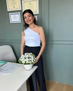 Dyt. Yağmur Kars profilinde yer alan galeri fotoğrafı.