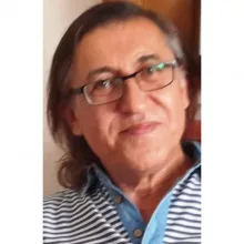 Dt. Nihat Dehni — Diş Hekimi, Alanya, Antalya. Portre fotoğrafı.