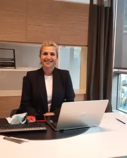 Prof. Dr. Leyla Zer profilinde yer alan galeri fotoğrafı.