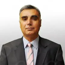Prof. Dr. Ahmet Özgül — Fiziksel Tıp Ve Rehabilitasyon, Ankara. Portre fotoğrafı.