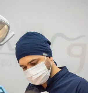 Dt. Elkhan İbrahimov profilinde yer alan galeri fotoğrafı.