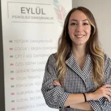 Psk. Seçil Boyraz — Psikoloji, Balıkesir. Portre fotoğrafı.