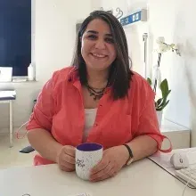 Op. Dr. Burcu Yücesoy — Kadın Hastalıkları Ve Doğum, Adana. Portre fotoğrafı.