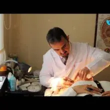 Dr. Yüksel Küçükçelebi — Akupunktur, Ankara. Portre fotoğrafı.