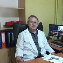 Dt. Mehmet Tural — Diş Hekimi, Manisa. Portre fotoğrafı.