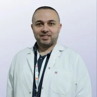Op. Dr. Tural Vahitoğlu — Ortopedi Ve Travmatoloji, Ümraniye, İstanbul. Portre fotoğrafı.