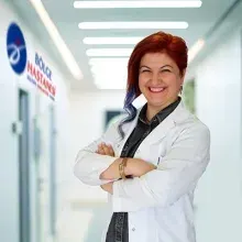 Op. Dr. Hilal Karahan — Kadın Hastalıkları Ve Doğum, Pendik, İstanbul. Portre fotoğrafı.