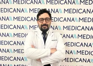Op. Dr. Erol Kaya profilinde yer alan galeri fotoğrafı.