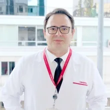 Doç. Dr. Azmi Lale — Genel Cerrahi, Kayseri. Portre fotoğrafı.