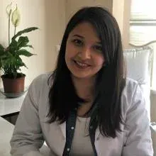 Dt. Hatice Temizyürek — Diş Hekimi, Eskişehir. Portre fotoğrafı.
