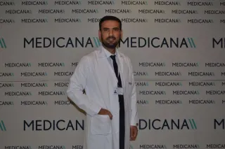 Op. Dr. Yavuz Özpınar profilinde yer alan galeri fotoğrafı.