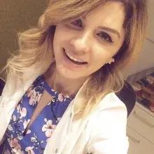 Dyt. Ezgi Mumcu — Diyetisyen, İstanbul. Portre fotoğrafı.