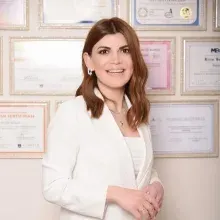 Uzm. Dyt. Duygu Bilgin Göçer — Diyetisyen, Mersin. Portre fotoğrafı.