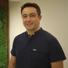 Uzm. Dr. Erdem Kaya — Aydın. Portre fotoğrafı.