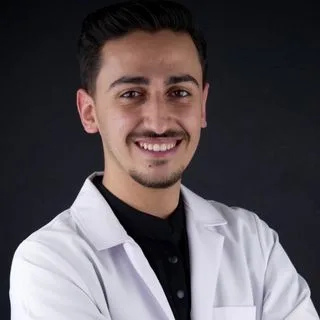 Dt. Ozan Özdemir — Diş Hekimi, Mardin. Portre fotoğrafı.