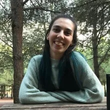 Dyt. Damla Nur Celayir — Diyetisyen. Portre fotoğrafı.