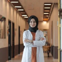 Dyt. Betül İslamoğlu Bozkurt — Diyetisyen. Portre fotoğrafı.