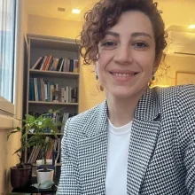 Uzm. Dr. Ruken Ağaçhanlı Vural — Psikiyatri, İstanbul. Portre fotoğrafı.