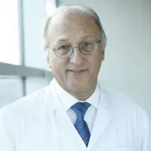 Prof. Dr. Ali Şafak Dağlı — Kulak Burun Boğaz, Çankaya, Ankara. Portre fotoğrafı.