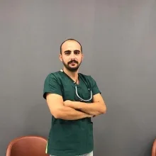 Dt. Burak Özdemir — Diş Hekimi, Tekirdağ. Portre fotoğrafı.