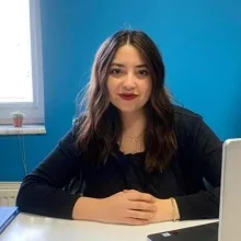 Psk. Aylin Gülenç — Psikoloji, İstanbul. Portre fotoğrafı.