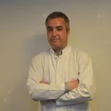 Uzm. Dr. Serdar Önen — Çocuk Sağlığı Ve Hastalıkları, Ankara. Portre fotoğrafı.