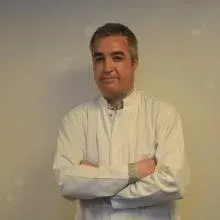 Uzm. Dr. Serdar Önen — Çocuk Sağlığı Ve Hastalıkları, Ankara. Portre fotoğrafı.