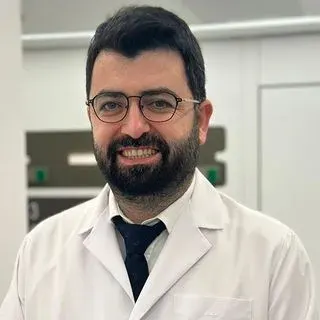 Dr. Öğr. Üyesi Mehmetzeki Yıldız — Beyin Ve Sinir Cerrahisi, Kadıköy, İstanbul. Portre fotoğrafı.