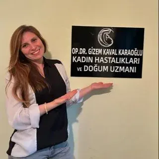 Op. Dr. Gizem Kaval Karaoğlu — Kadın Hastalıkları Ve Doğum, Kars. Portre fotoğrafı.